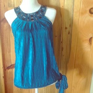 SALE 5/$25 Beautiful blouse size small